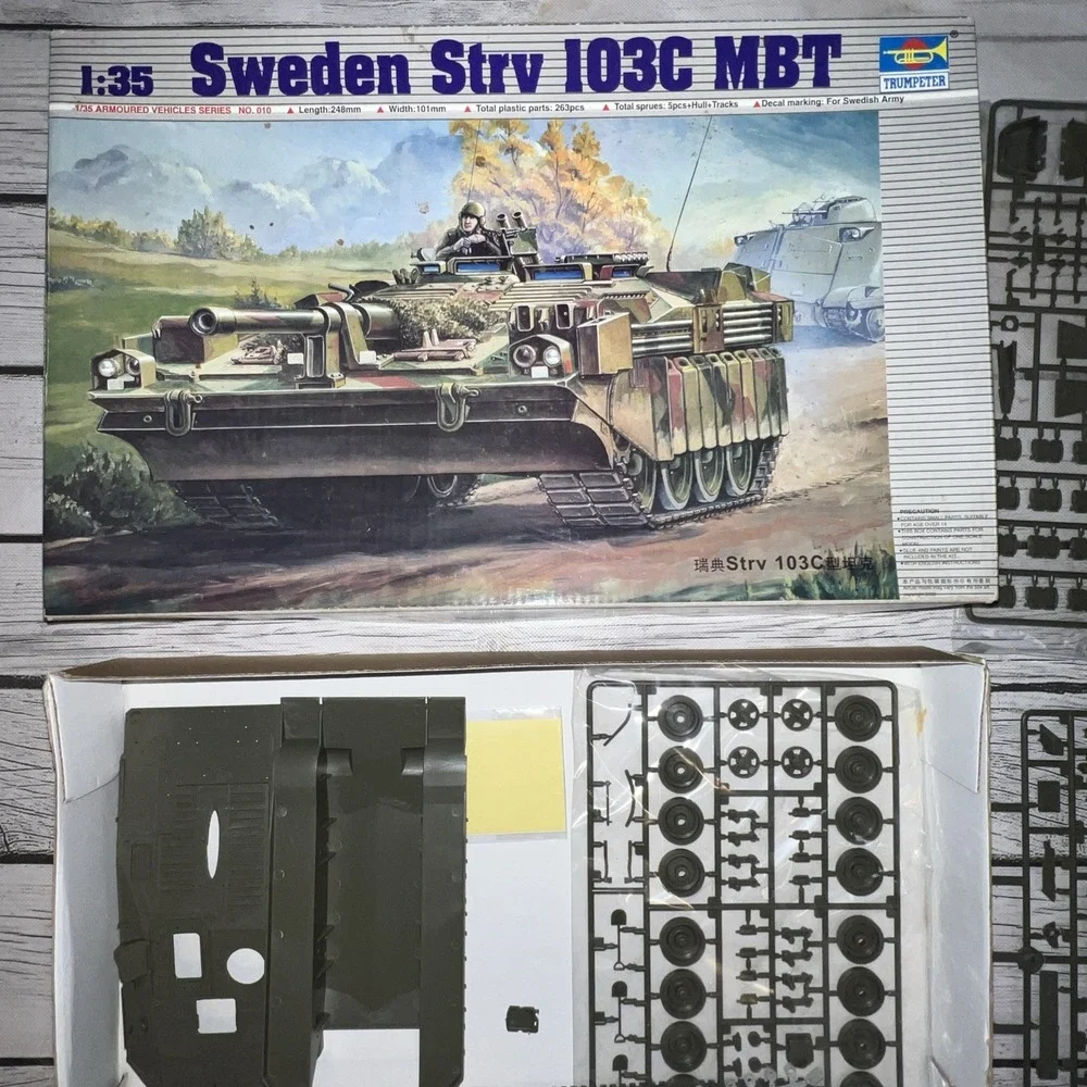 Sweden Strv 103C MBT - Trumpeter 1/35 Unassembled AFV Kit#00310 - READ
